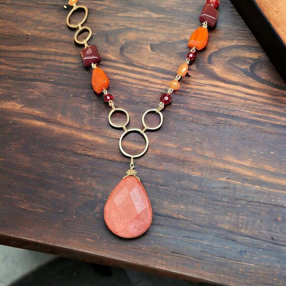 Lia Sophia ‘Nectar’ Gold Tone Pendant Necklace - Picture 1 of 6
